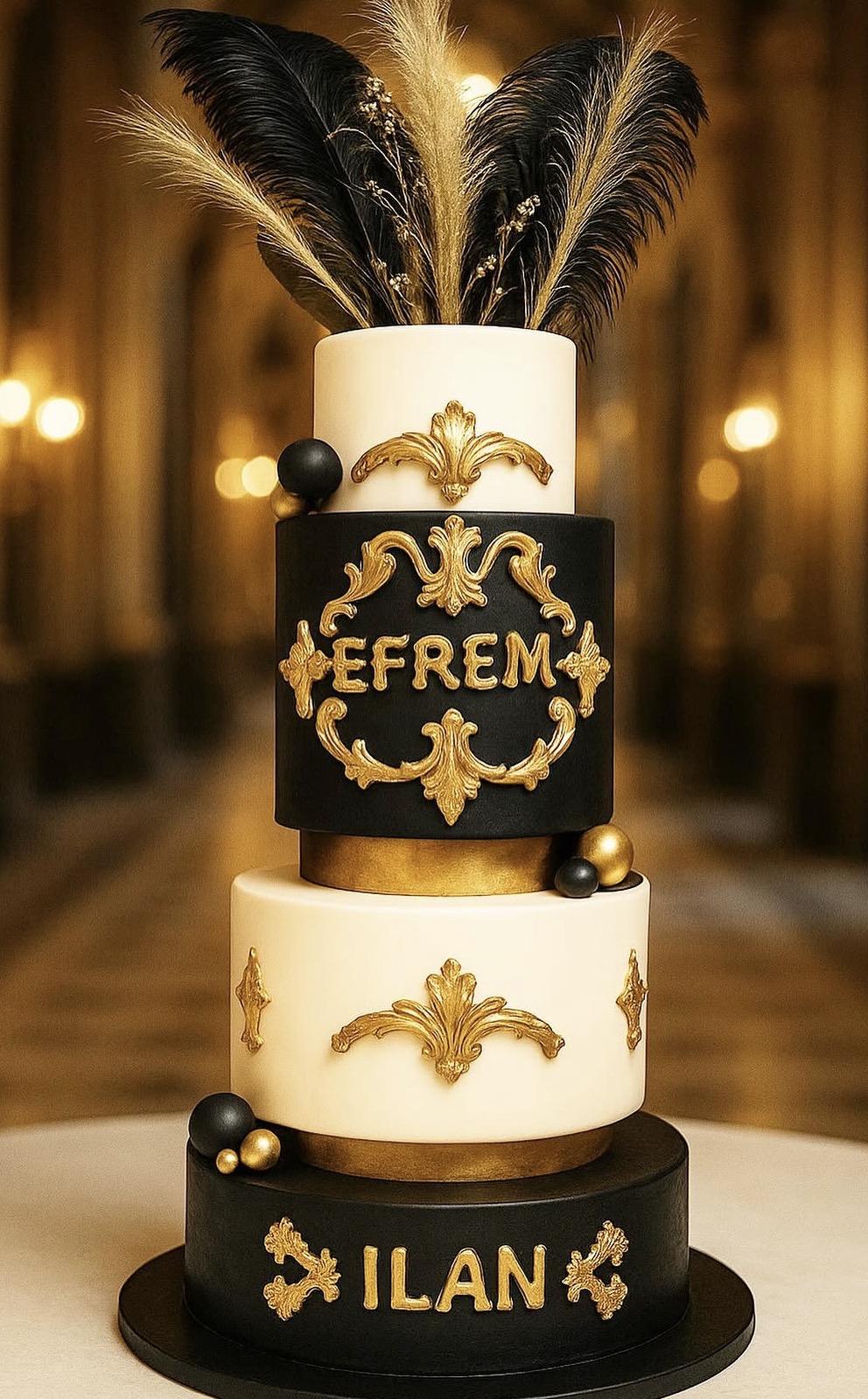 Tort aniversar elegant negru cu ornamente aurii